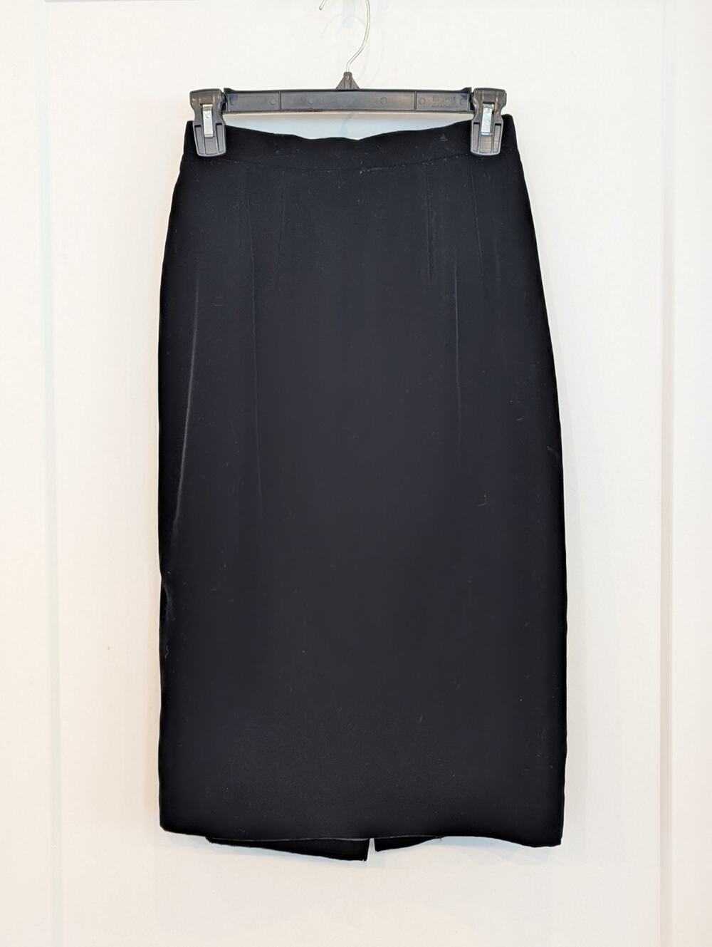 Vtg Black Velvet Knee Length Pencil Skirt Sz4 Suzelle Preppy Formal Holiday EUC